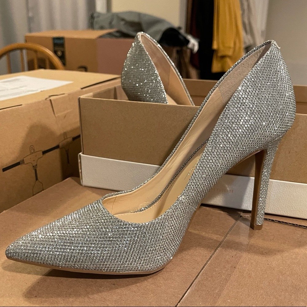 NWT Jessica Simpson pumps. Bought for my wedding but never wore them.